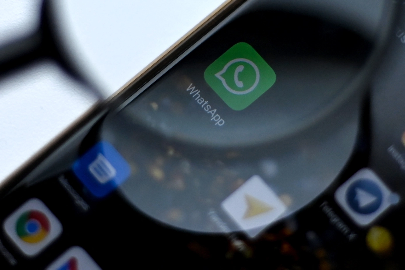 WhatsApp Punya Fitur Baru untuk Membungkam Panggilan dari Nomor Tak Dikenal