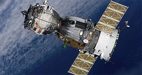 Gunakan Pesawat Soyuz, Astronot NASA Tiba dengan Selamat di ISS