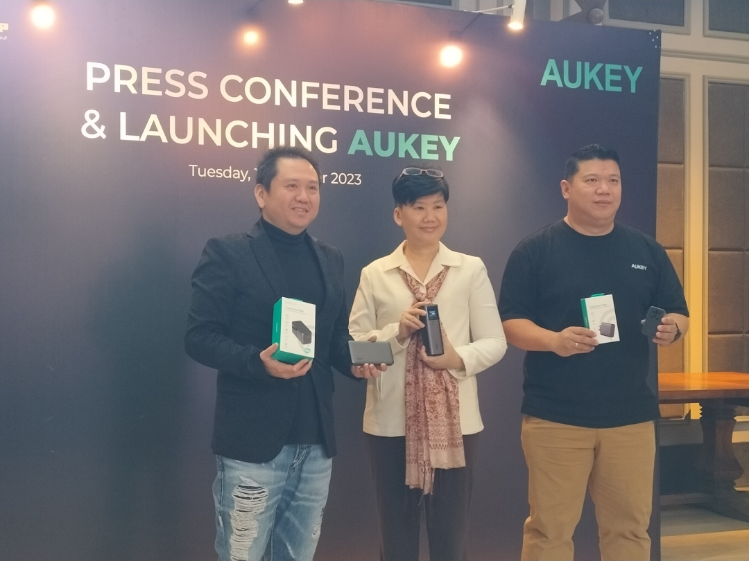 Aukey Tunjuk Datascrip Sebagai Distributor Produk Aksesori Ponsel dan Laptop