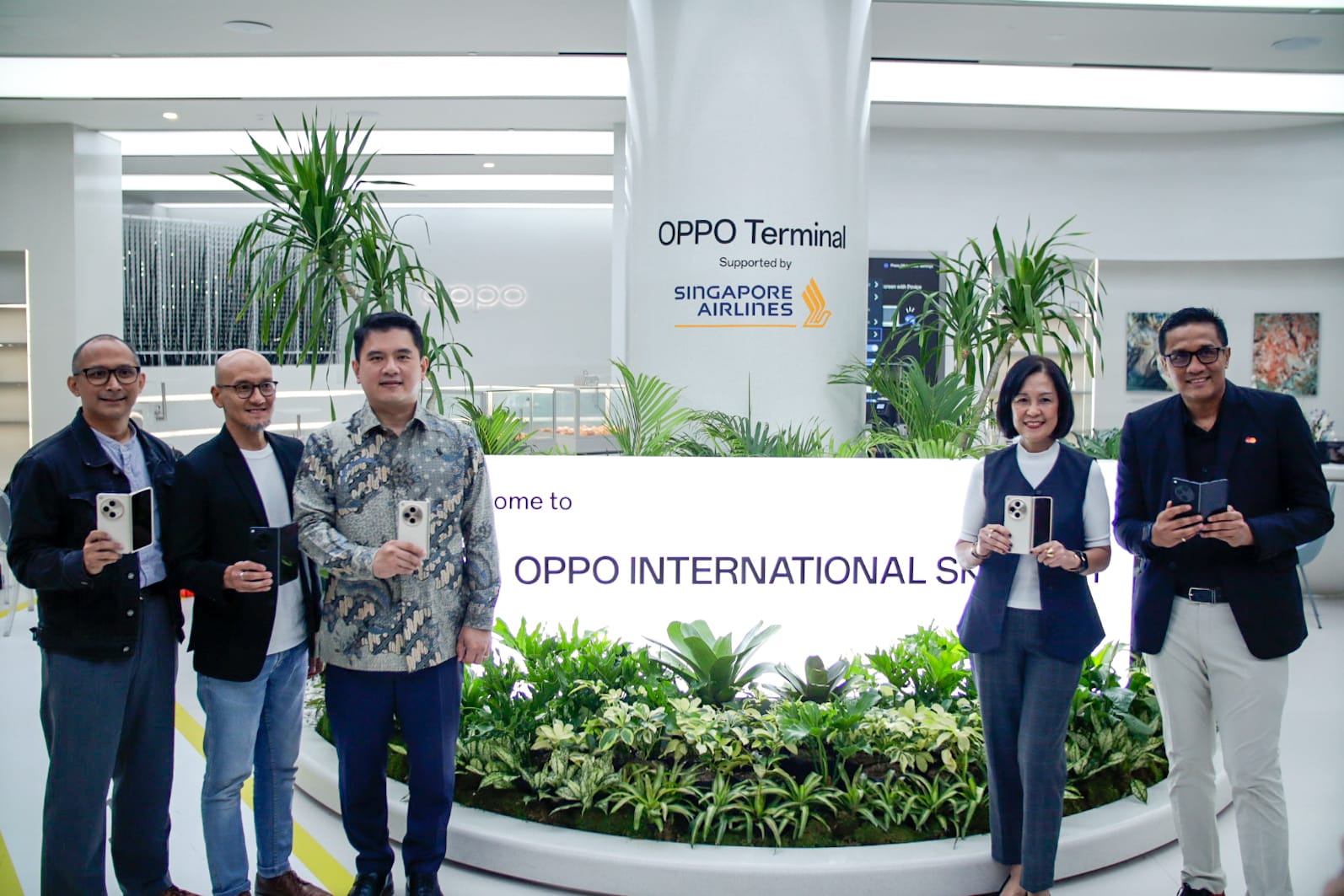 Oppo Gandeng Mastercard dan Singapore Airlines Gelar Program Menarik di Pop Up Store Find N3 Series