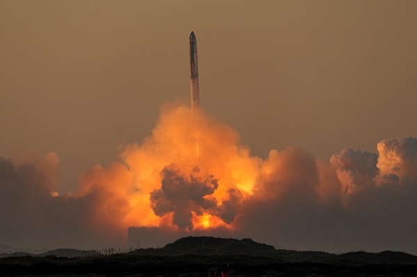 Uji Coba Kedua Roket SpaceX Starship Meledak di Luar Angkasa