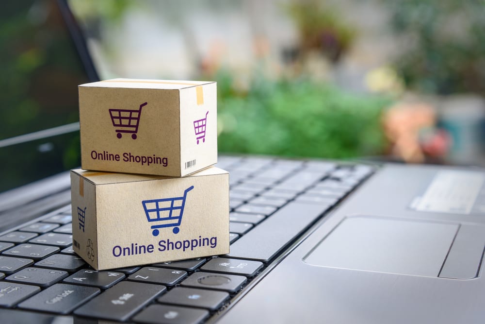 Tips Aman dan Nyaman Berbelanja Tas Secara Online