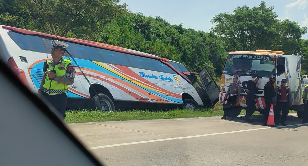 Viral Kecelakaan Bus Rosalia Indah di KM 370 Jadi Trending Topik Twitter