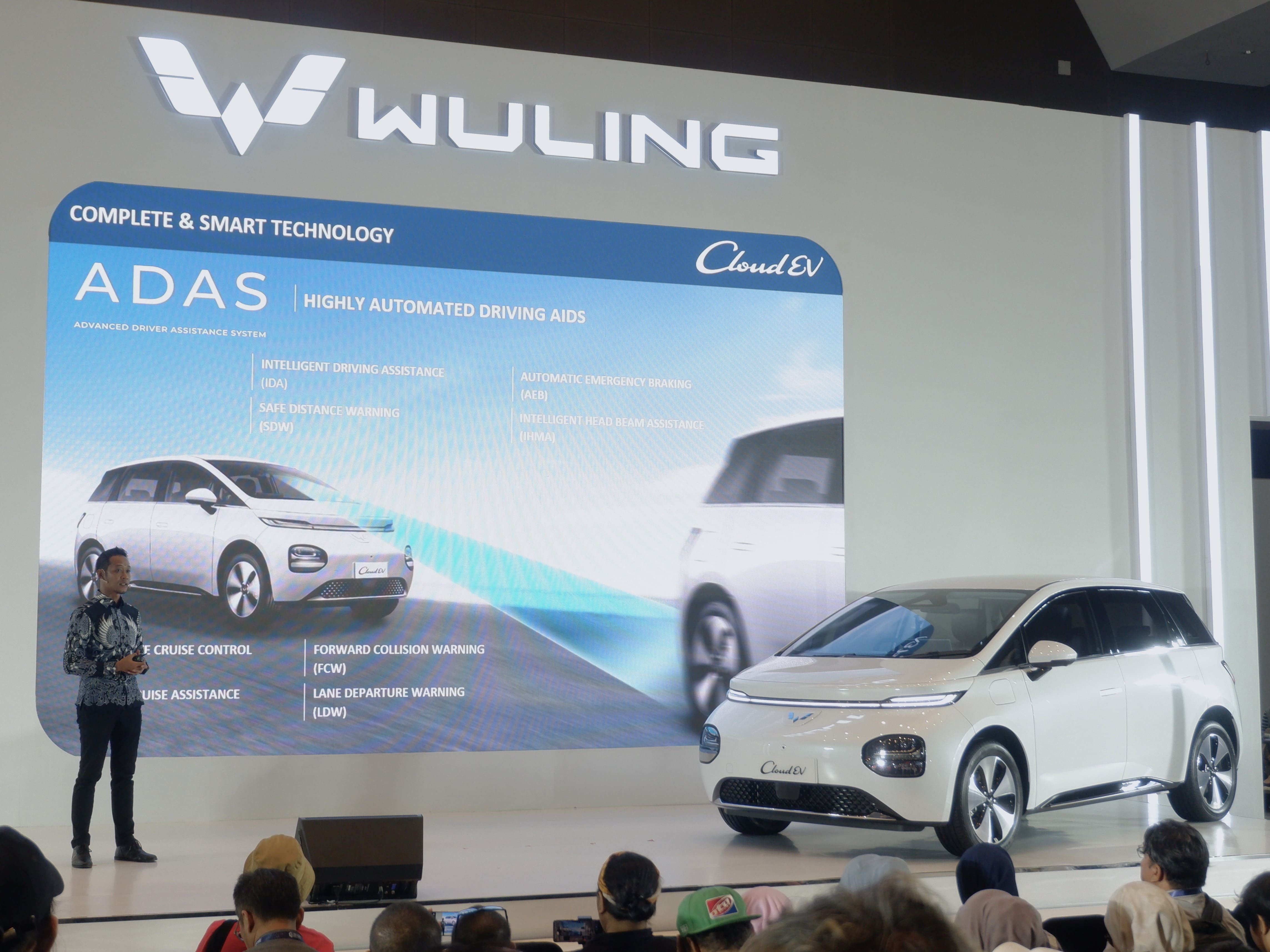 Sudah Bisa Dipesan, Segini Harga Mobil Listrik Wuling Cloud EV