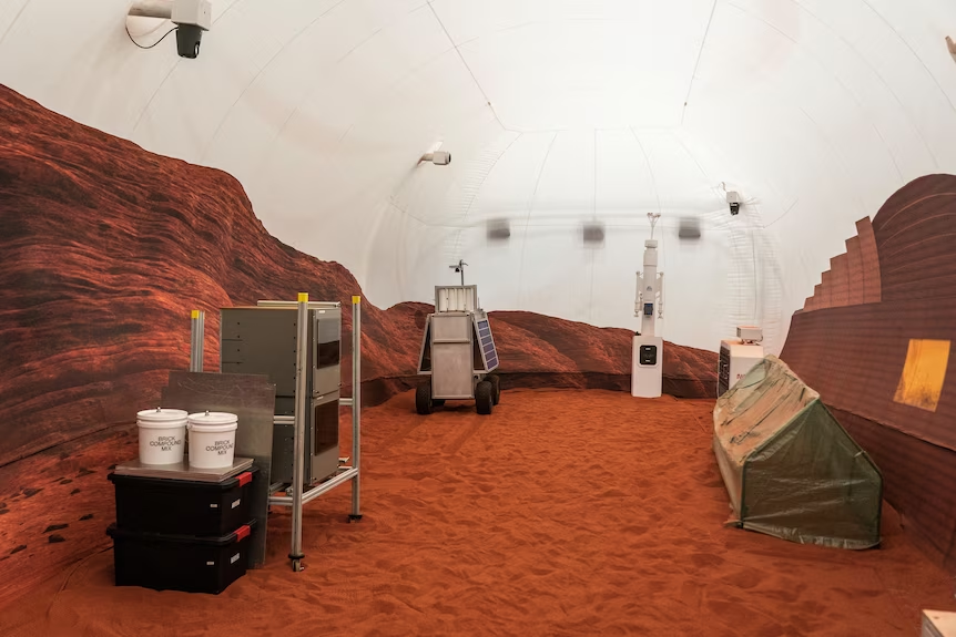 Setahun Terisolasi, Kru NASA Keluar dari Simulasi Habitat Mars