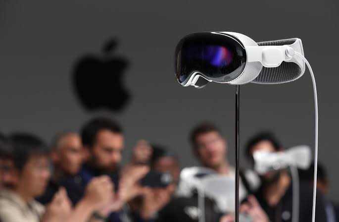 Ini Cara Apple Tingkatkan Penjualan Headset Vision Pro