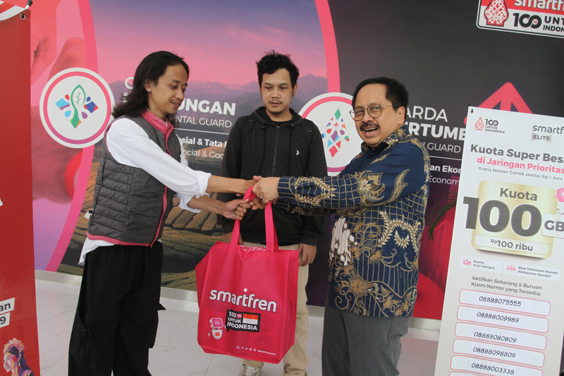 Smartfren Apresiasi Pelanggan Lewat Kejutan Total 700 GB Paket Data