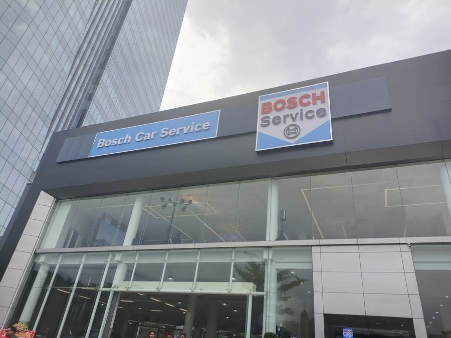 Perdana Dibuka, Bosch Car Service Layani Perbaikan Mobil Konvensional dan EV