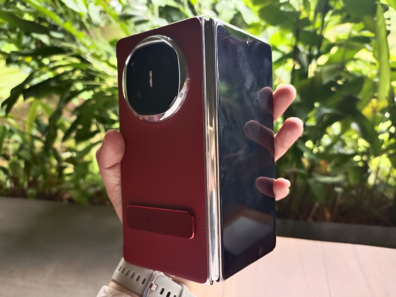 Segera Rilis, Begini Penampakan Desain Huawei Mate X6 di Indonesia